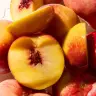 The Body Shop Born Lippy Lip Balm (10 ml, Peach Ice-Tea)